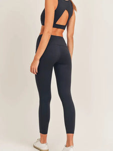 No Front Seam Lycra-Blend Swoop Leggings
