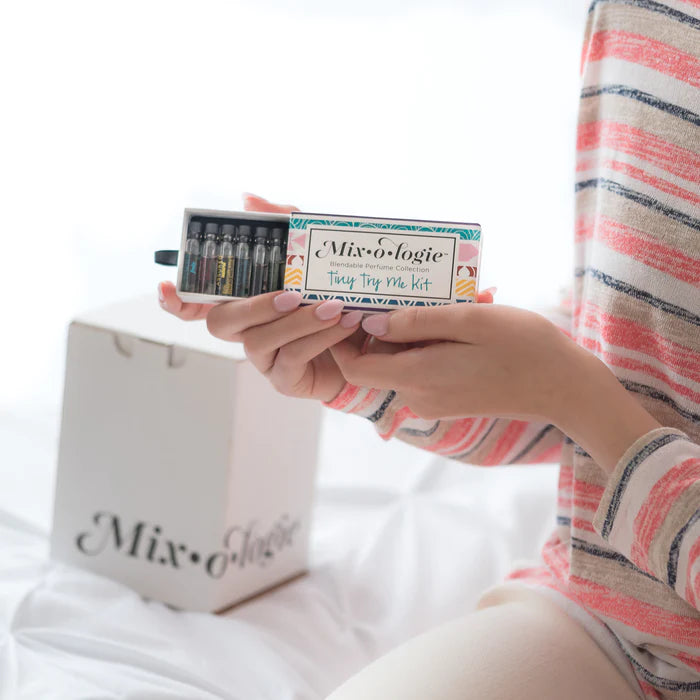 Tiny_Try_Me_Kit_Open_TTMK_modeled_held_in_hands_700x_97129430-c590-482b-8840-08980523afb9.webp