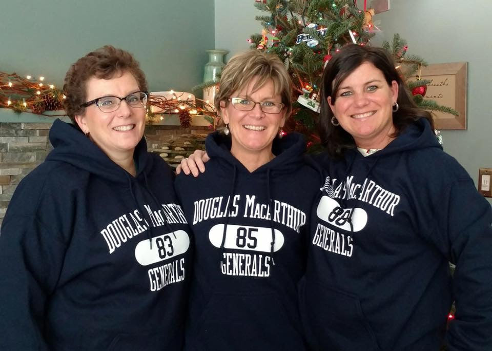 DMHS CLASSIC  SWEATSHIRT